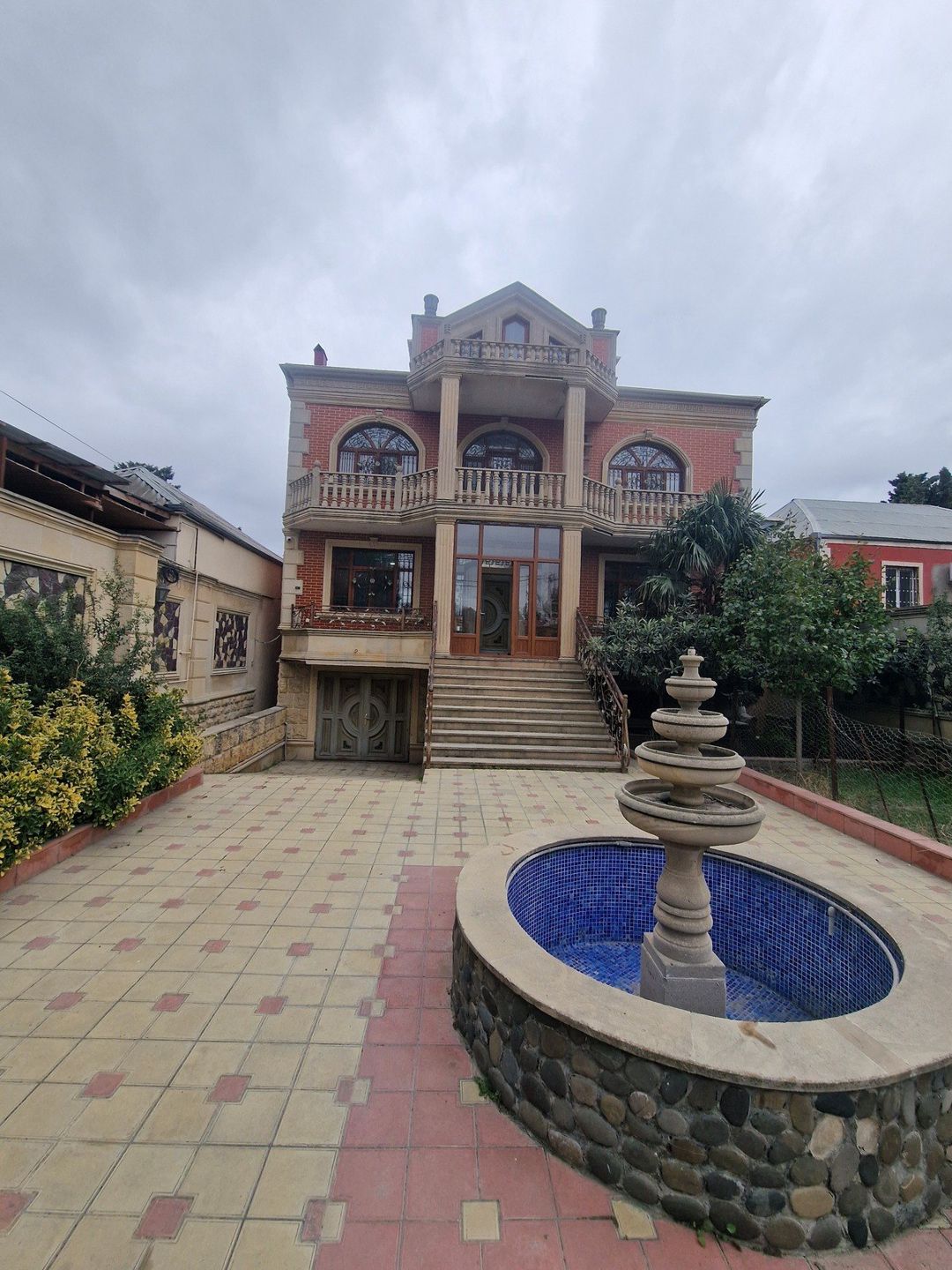 Satılır 6 otaqlı həyət evi/bağ evi 400 m² — Ev, villa, Bakı (3)