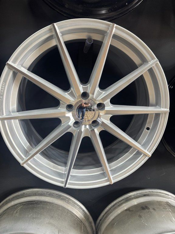 Disk və təkərlər R19,R20, R21, R22, R23, R24 — Ehtiyat hissələri və aksesuarlar, Bakı (8)