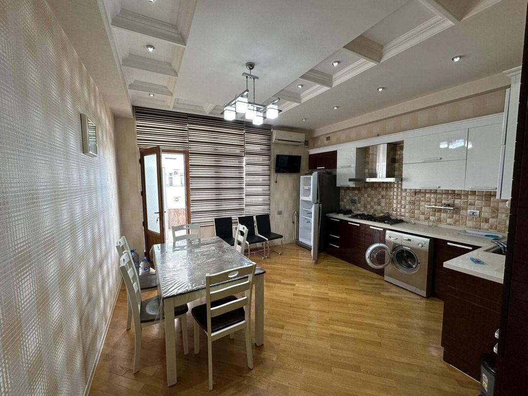 İcarəyə verilir 4 otaqlı yeni tikili 195 m² — Mənzil, Bakı (4)