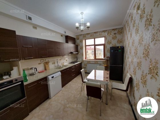 Satılır 4 otaqlı 180 m² yeni tikili 28 May m — Mənzil (8)