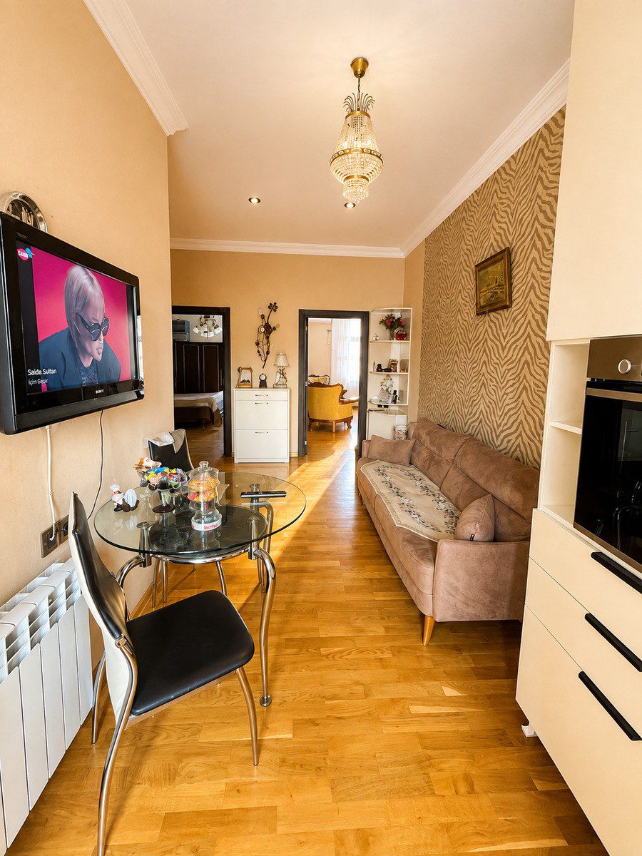 Satılır 2 otaqlı köhnə tikili 60 m² — Mənzil, Bakı (3)