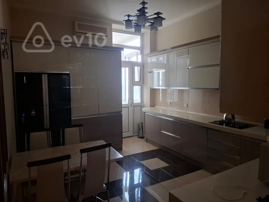 6 otaqlı mənzil, 200 m², Ş. Samil küç — Mənzil, Bakı (8)