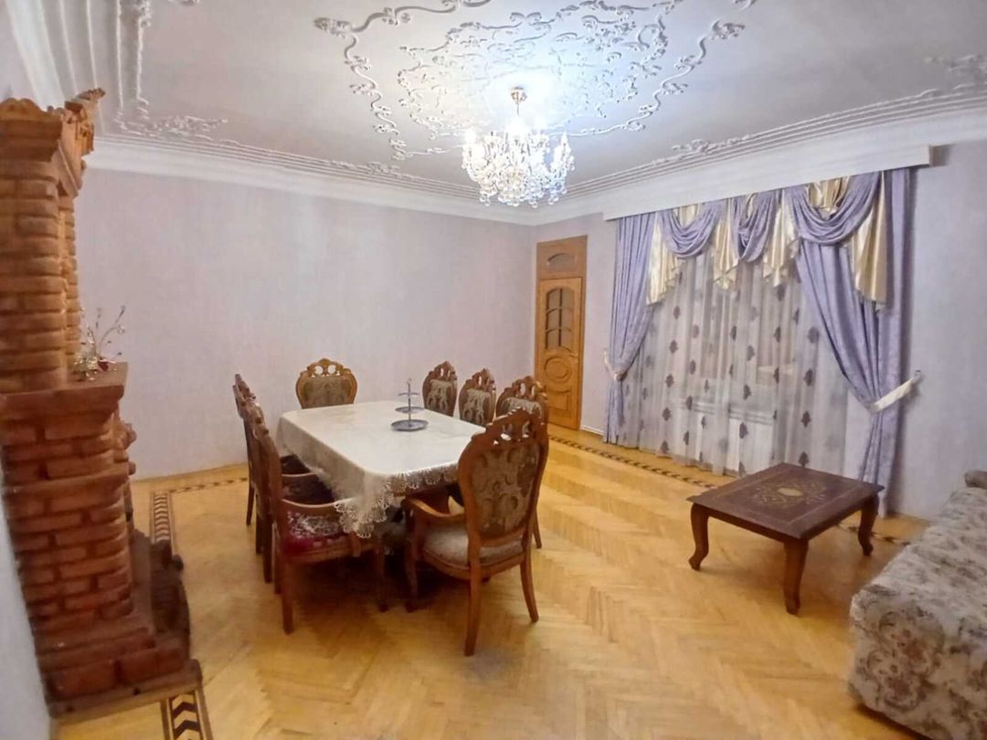 İcarəyə verilir 4 otaqlı köhnə tikili 110 m² — Mənzil, Bakı