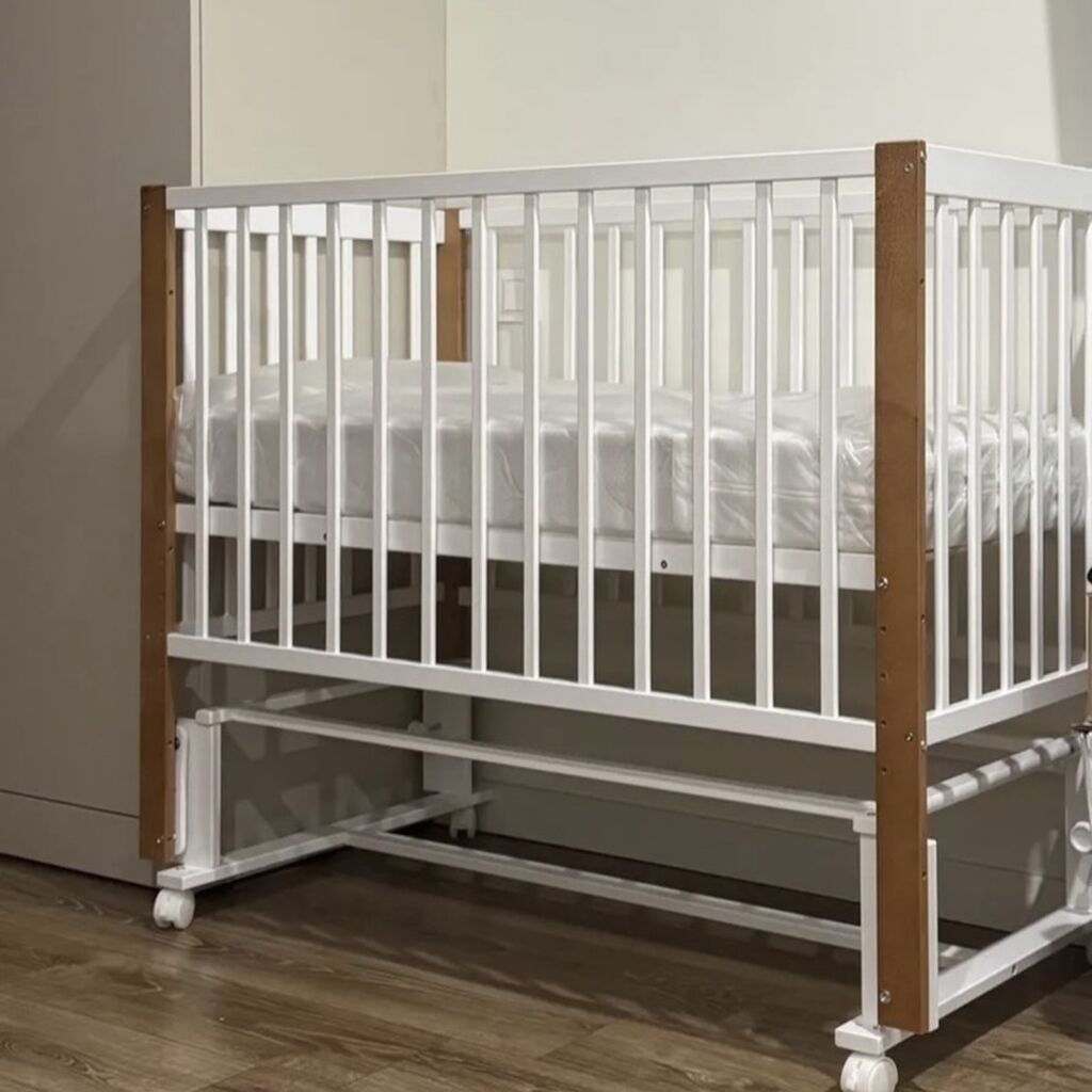 Oğlan və qız üçün, İşlənmiş, Beşik, Matras ilə, Yellənmə mexanizmi ilə — Bəşikləri, Bakı