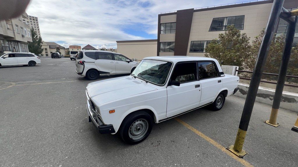 Lada (VAZ) 2107, 1.5 L, 1983 il, 72 150 km 10-DX-627 — Avtomobillər, Bakı (2)