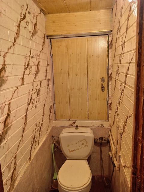 Satılır 2 otaqlı köhnə tikili 43 m² — Bakı