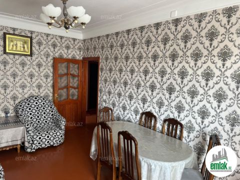 Satılır 3 otaqlı 90 m² köhnə tikili 7 mkr
