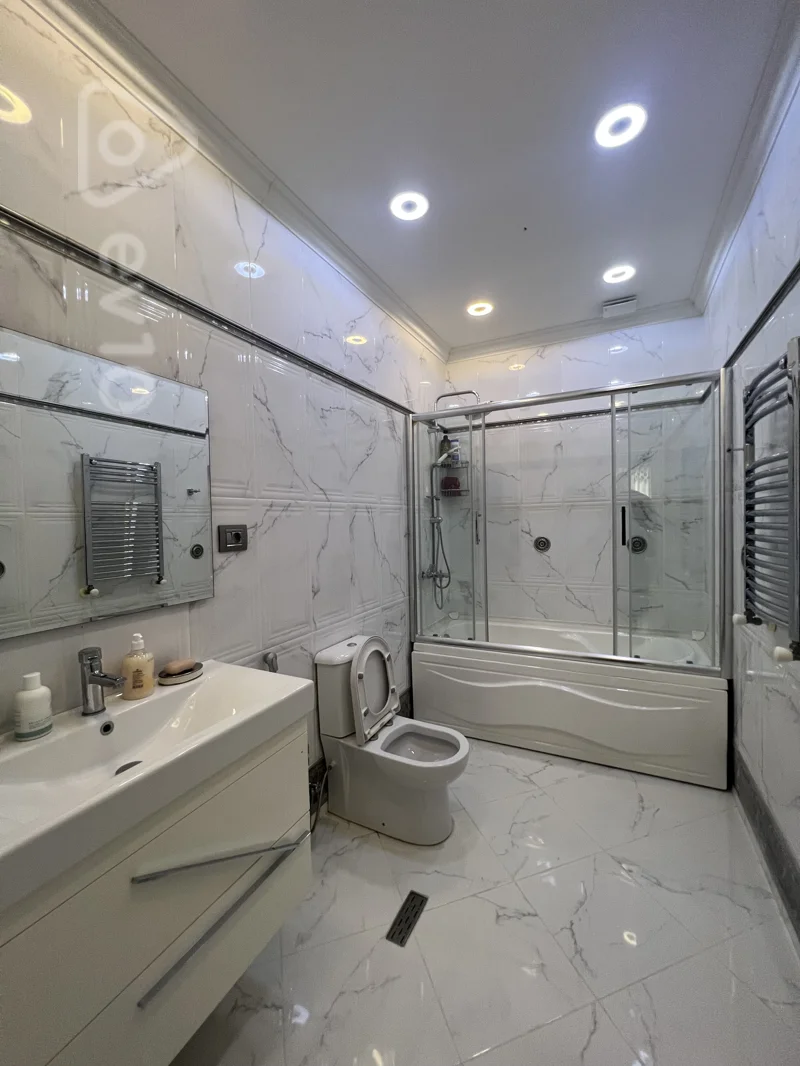 4 otaqlı mənzil, 550 m², пр Г Джавида — kirayə — Mənzil, Bakı (9)