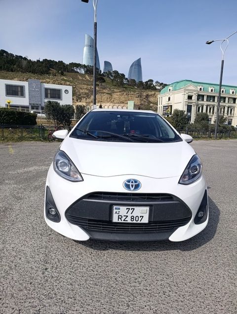 Toyota Aqua, 1.5 L, 0.87 kWh, 2018 il, 192 640 km — Bakı