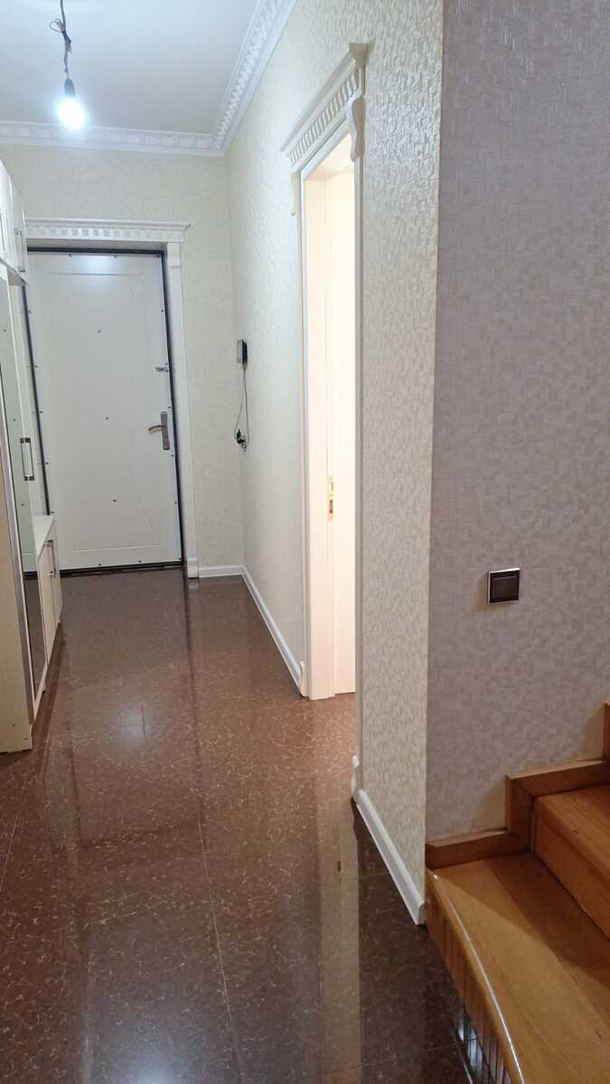 Satılır 7 otaqlı həyət evi/bağ evi 240 m² — Ev, villa, Bakı (4)
