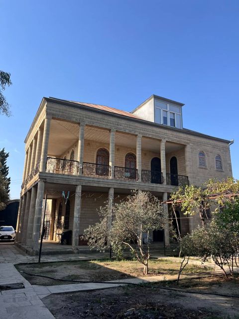 Satılır 6 otaqlı həyət evi/bağ evi 500 m² — Bakı