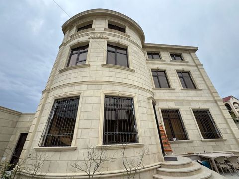 Satılır 9 otaqlı həyət evi/bağ evi 600 m² — Bakı