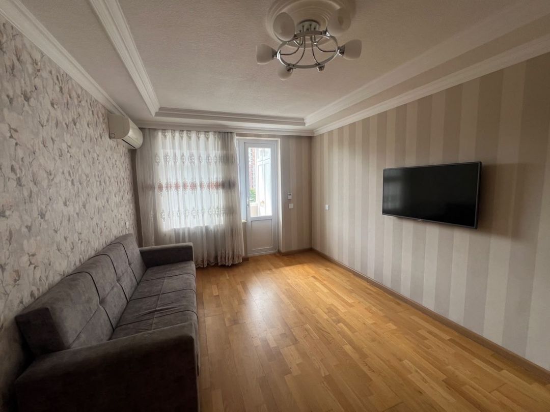 İcarəyə verilir 2 otaqlı köhnə tikili 75 m² — Mənzil, Bakı (3)