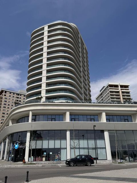 Satılır 2 otaqlı yeni tikili 70 m² — Apartment