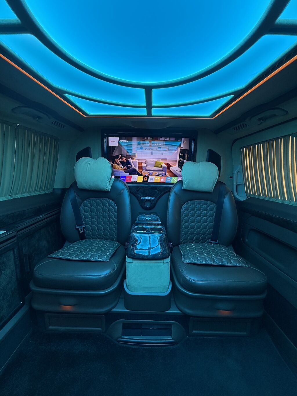 Mercedes‑Benz V‑Class VIP minivan - Eksteryer: qara rəng, xrom 77-SH-008 — Avtomobillər, Bakı (10)