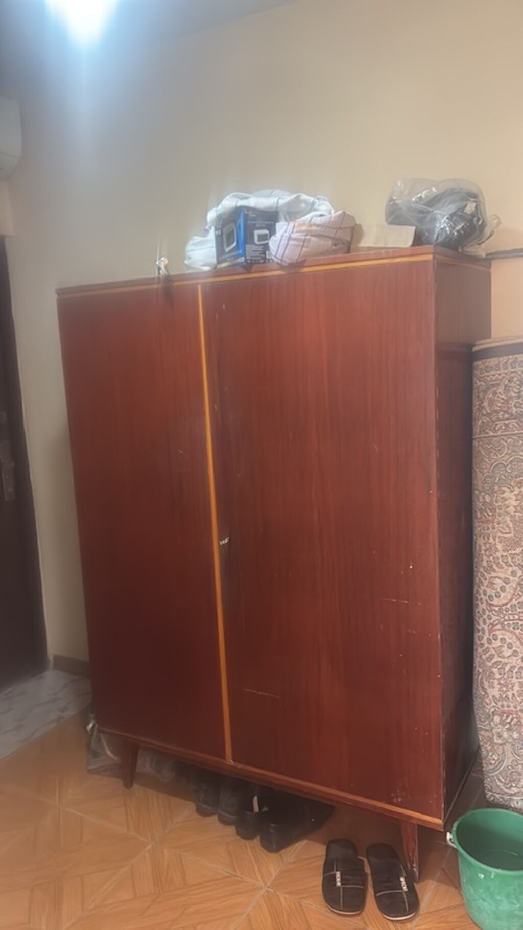 İki qapılı taxta paltar şkafı - Material: ağac/şpon, klassik tünd — Şkaflar, Bakı