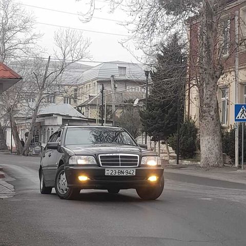 Mercedes C 200, 2.0 L, 2000 il, 415 000 km — Göyçay