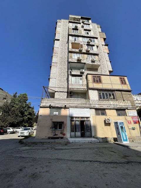 Satılır obyekt 720 m² — Bakı