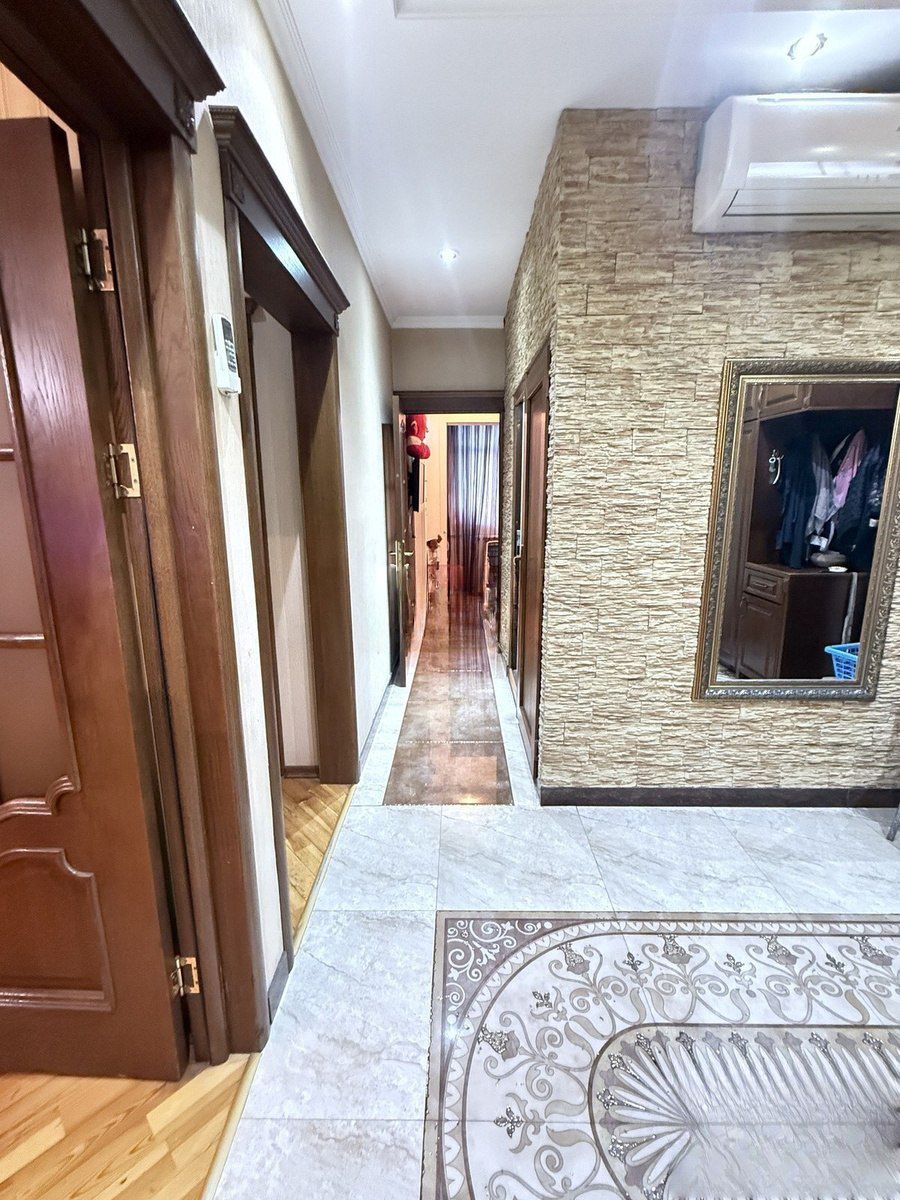 Satılır 4 otaqlı köhnə tikili 130 m² — Mənzil, Bakı (9)