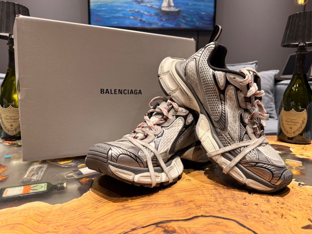 Balenciaga idman ayaqqabısı — Geyim, ayakkabı, aksesuarlar, Bakı