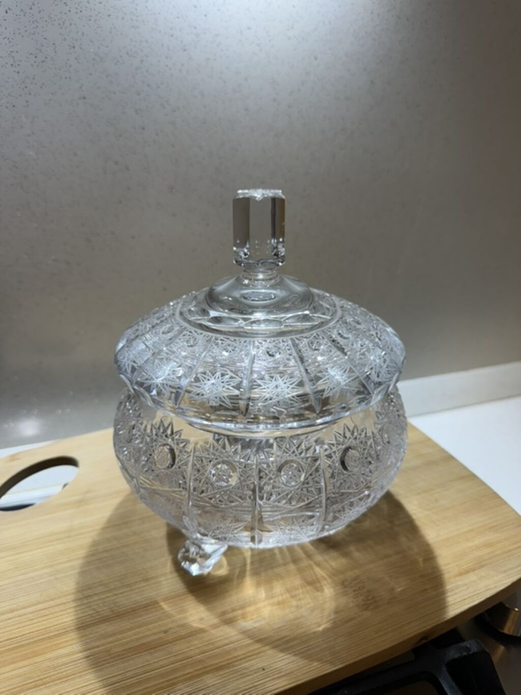 Kəsimli şüşə/qədih kristal qab – qapaqlı, üçayaqlı - Material: qalın — Süfrə qabı, Bakı