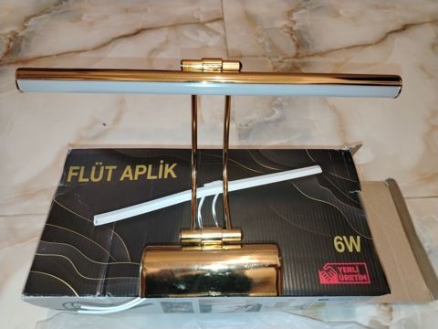 Divar çırağı — Bakı