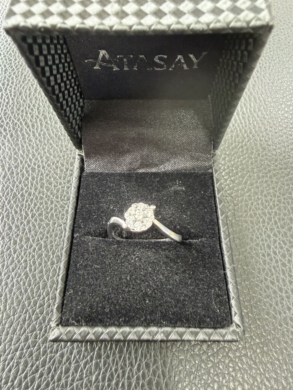 Nişan, Üzük, Ağ qızıl, 750 Əyar, Brilyant, 0.26-0.50 Karat — Üzüklər, Bakı (4)