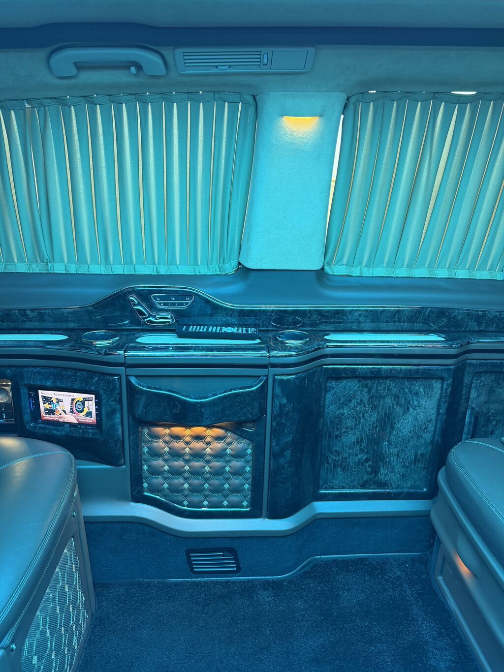 Mercedes‑Benz V‑Class VIP minivan - Eksteryer: qara rəng, xrom 77-SH-008 — Avtomobillər, Bakı (9)