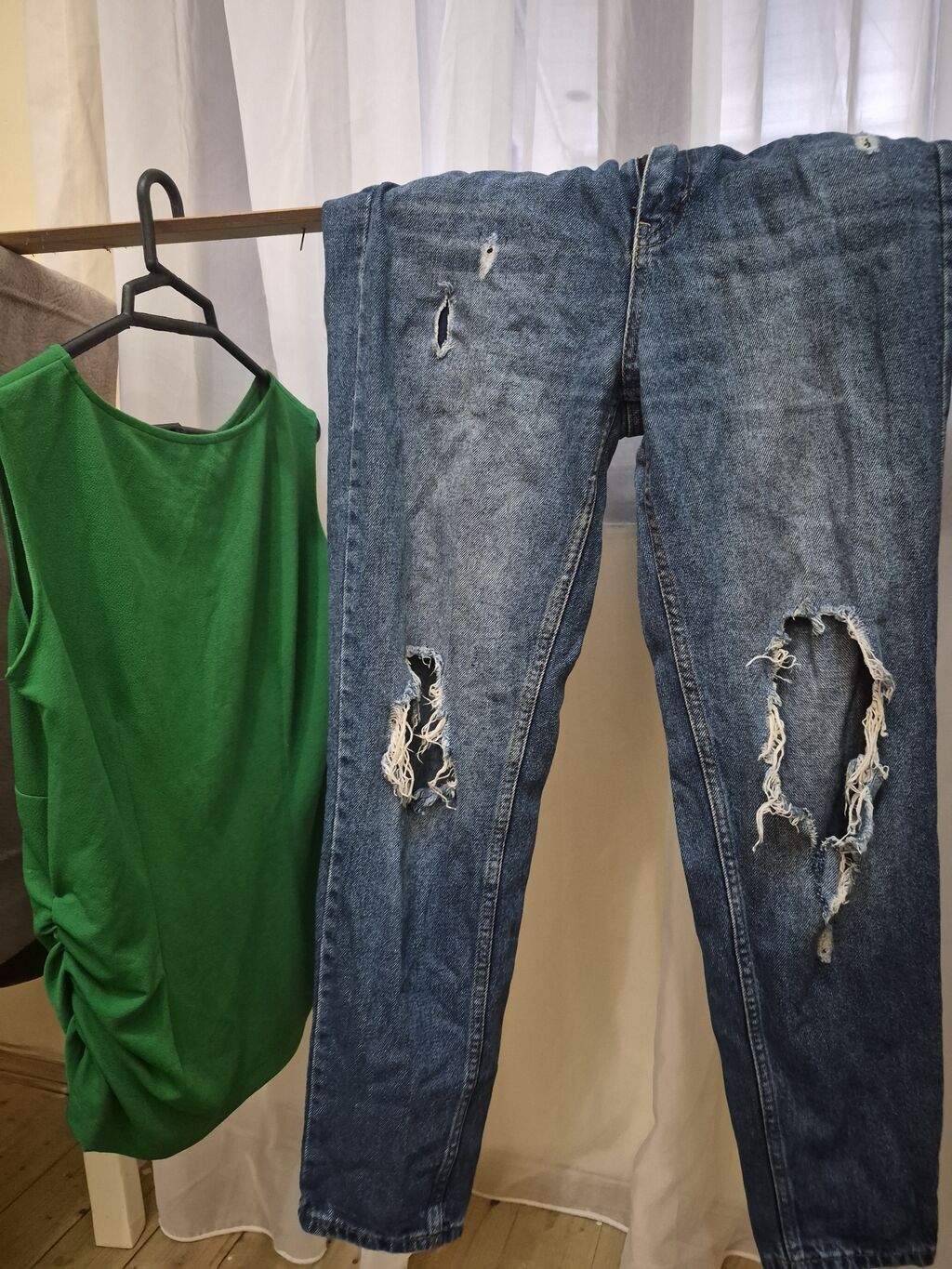 Qadın geyim dəsti və ayrı-ayrı elementlər birlikde 20m 1) Ağ T-shirt — Kostyum, Bakı (4)