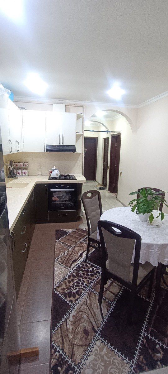 Satılır 2 otaqlı köhnə tikili 67 m² — Mənzil, Bakı
