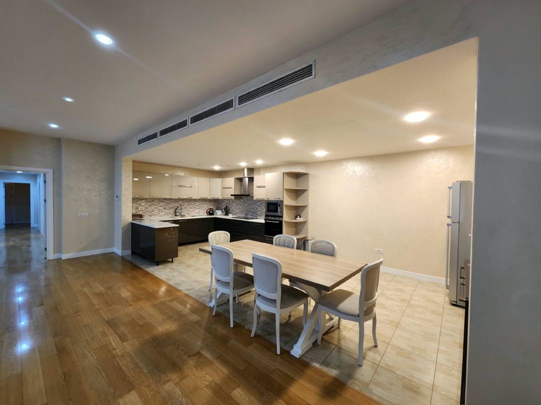 İcarəyə verilir 4 otaqlı yeni tikili 200 m² — Mənzil, Bakı (10)