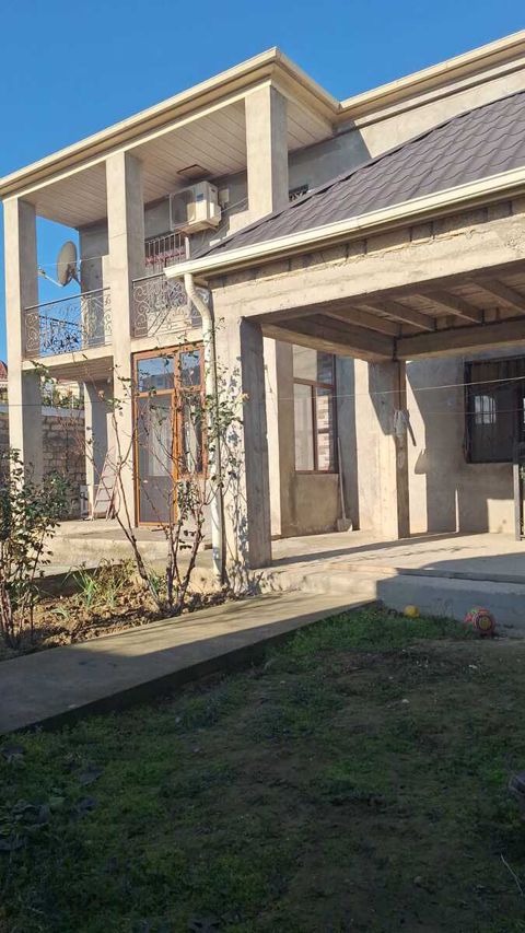 Satılır 7 otaqlı həyət evi/bağ evi 240 m² — Bakı