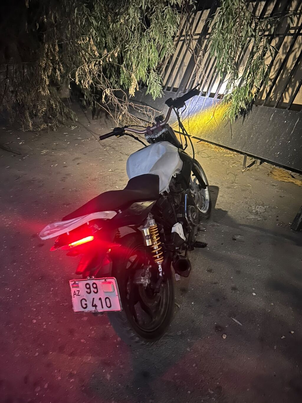 Motosiklet – şəhər daxili gediş-gəliş üçün yığcam və çevik yol — Motosikletlər, Bakı (2)