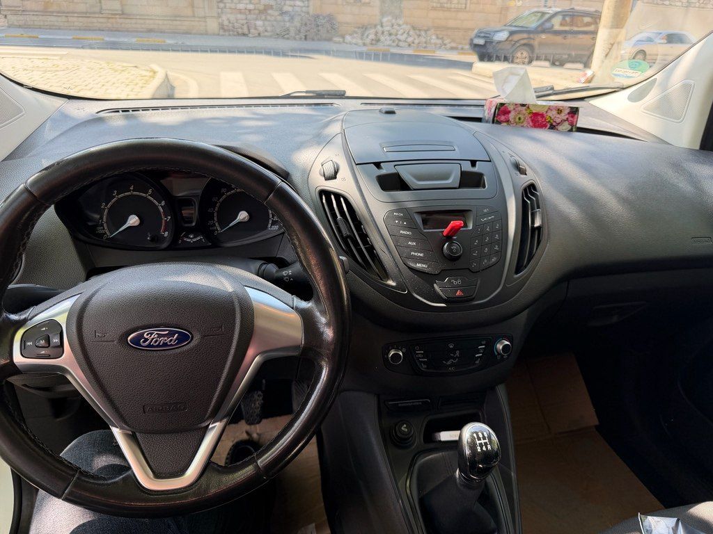 Ford Transit Courier, 1.0 L, 2017 il, 190 000 km 77-QV-504 — Avtomobillər, Gəncə (2)