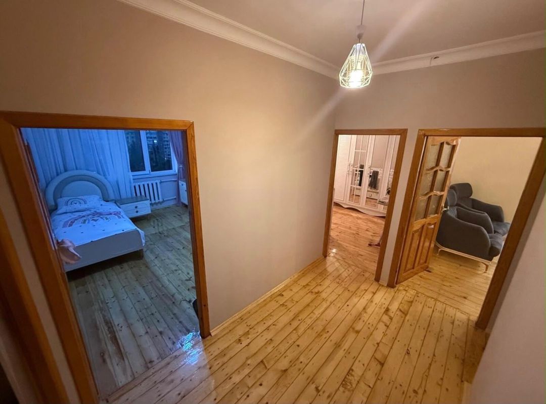 Satılır 5 otaqlı köhnə tikili 120 m² — Mənzil, Bakı (6)