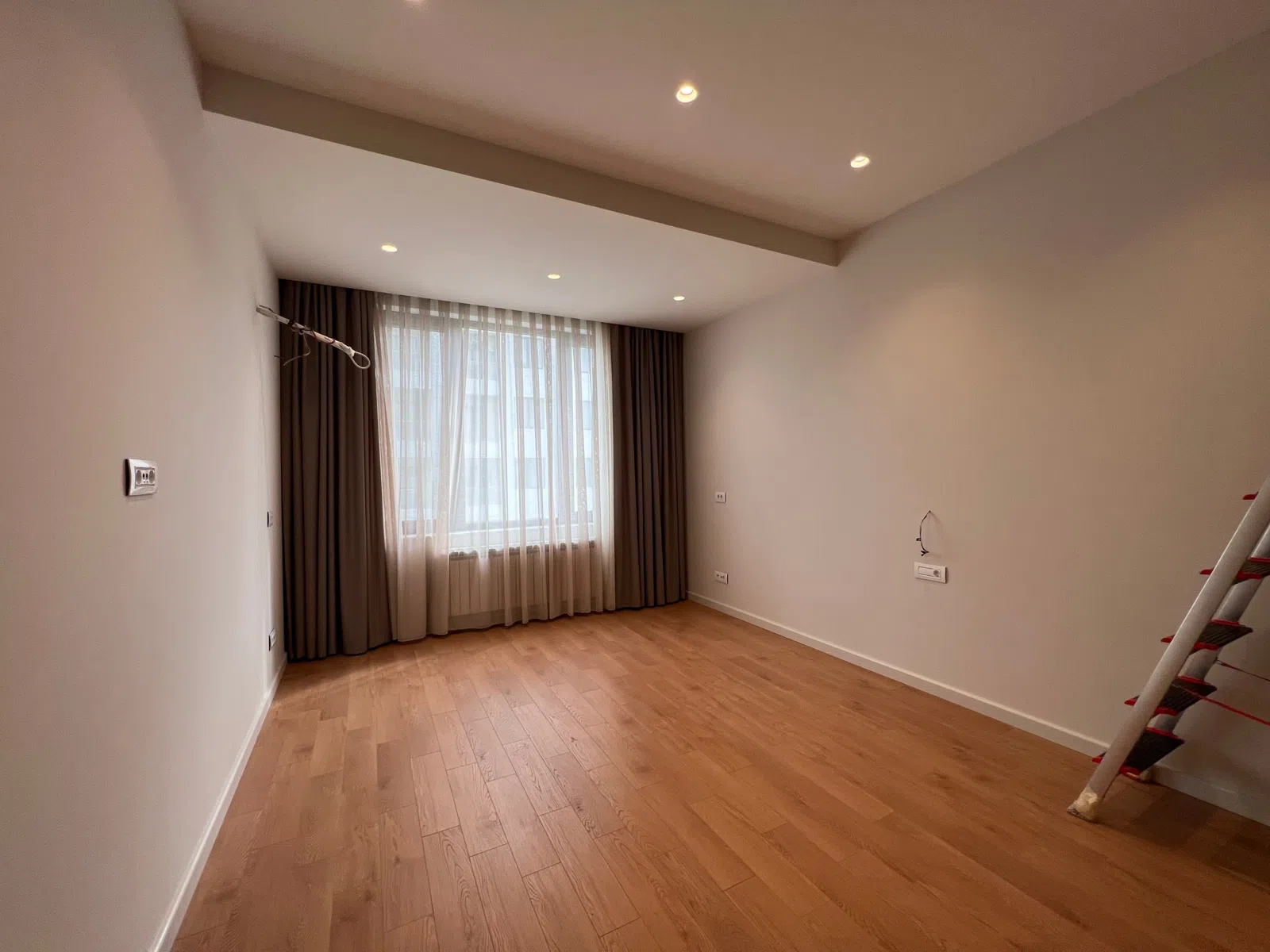 3 otaqlı mənzil 117 m² kirayə verilir — Mənzil, Bakı (12)