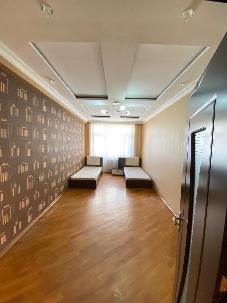 İcarəyə verilir 3 otaqlı yeni tikili 130 m² — Mənzil, Bakı (8)