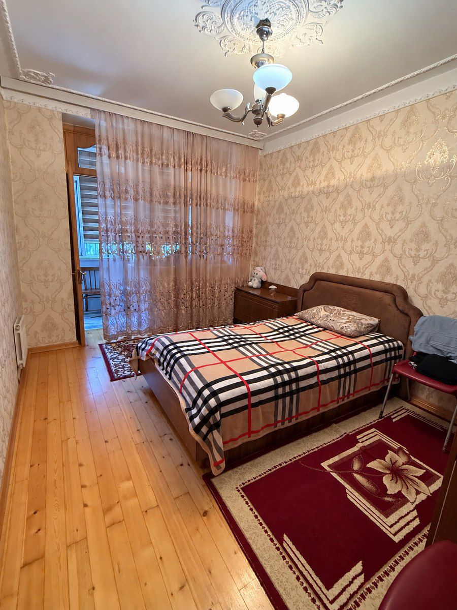 Satılır 4 otaqlı köhnə tikili 100 m² — Mənzil, Bakı (8)