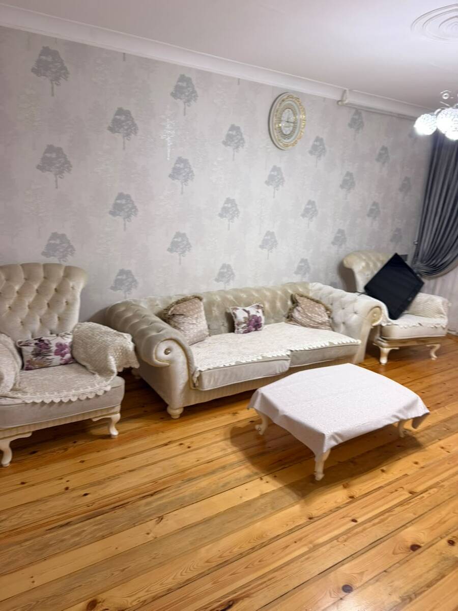 Satılır 4 otaqlı köhnə tikili 110 m² — Mənzil, Bakı (2)