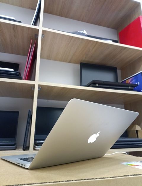 Apple MacBook Air 13" – gümüş alüminium gövdə, yüngül və nazik dizayn — 249 ₼ · Bakı · Apple Macbook Apple MacBook Air 13" – gümüş alüminium gövdə, yüngül və nazik dizayn — Bakı