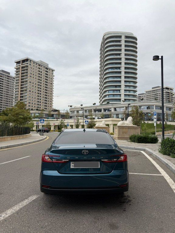 Toyota Camry, 2.5 L, 1.016 kWh, 2024 il, 42 500 km — Avtomobillər, Bakı (6)