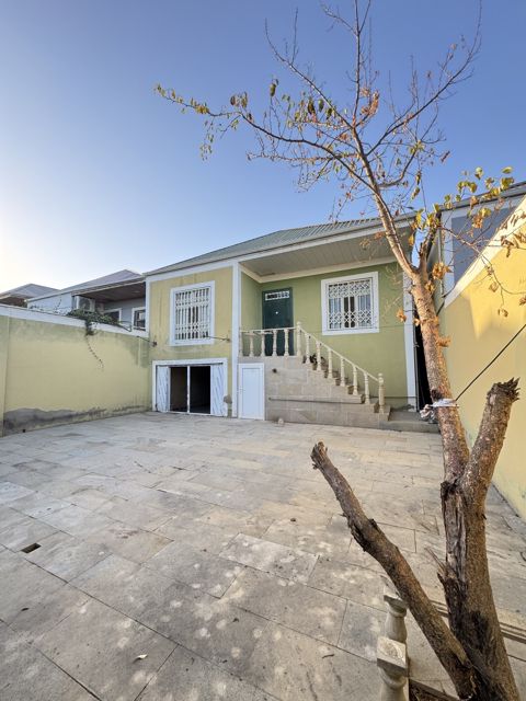 Satılır 4 otaqlı həyət evi/bağ evi 125 m² — Bakı