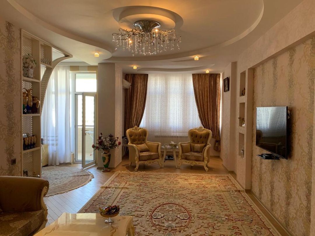 İcarəyə verilir 4 otaqlı yeni tikili 202 m² — Mənzil, Bakı (2)