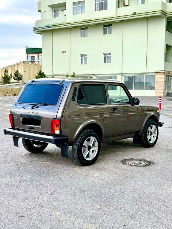 Lada (VAZ) Niva, 1.7 L, 2024 il, 27 000 km — Avtomobillər, Bakı (11)