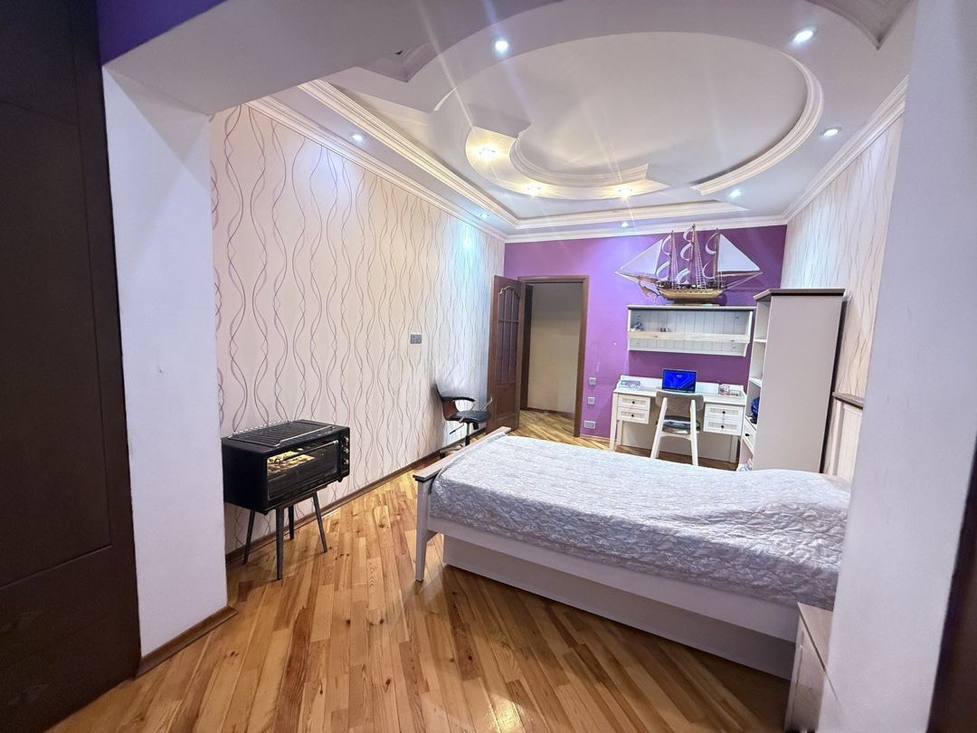 Satılır 4 otaqlı köhnə tikili 130 m² — Mənzil, Bakı (3)