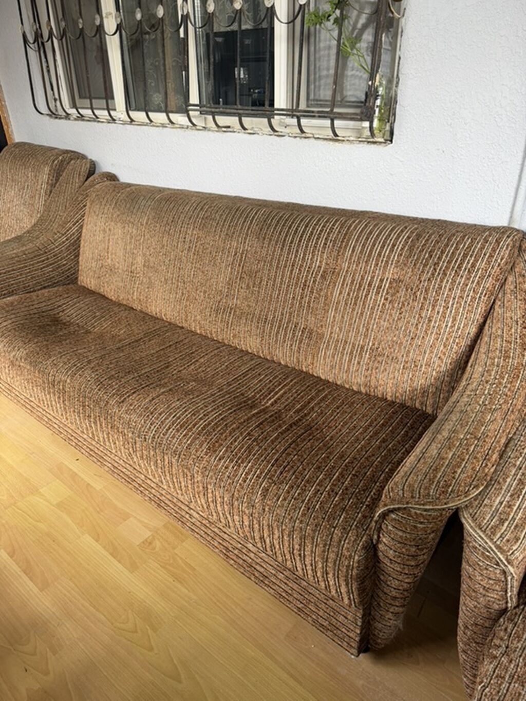 Məhsul: divan - Rəng və material: Qəhvəyi tonlarda, xətli naxışlı — Divanlər, Digah (2)