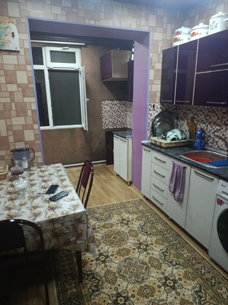 Satılır 4 otaqlı köhnə tikili 102 m² — Mənzil, Bakı (3)
