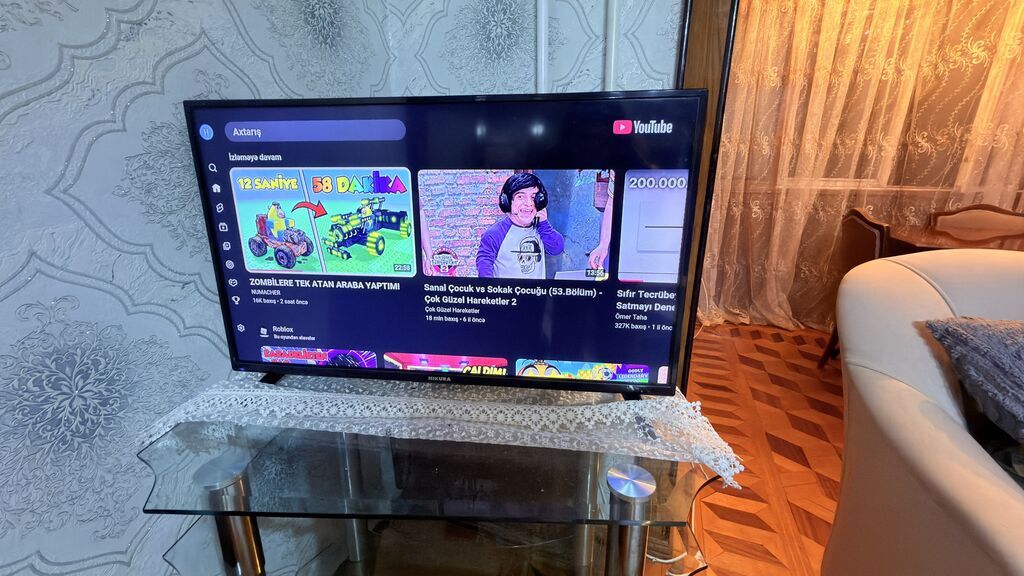 Tv altlığı - Material: qalın temperli şüşə səthlər, möhkəm metal — Televizor altlıqları və standlar, Bakı (2)