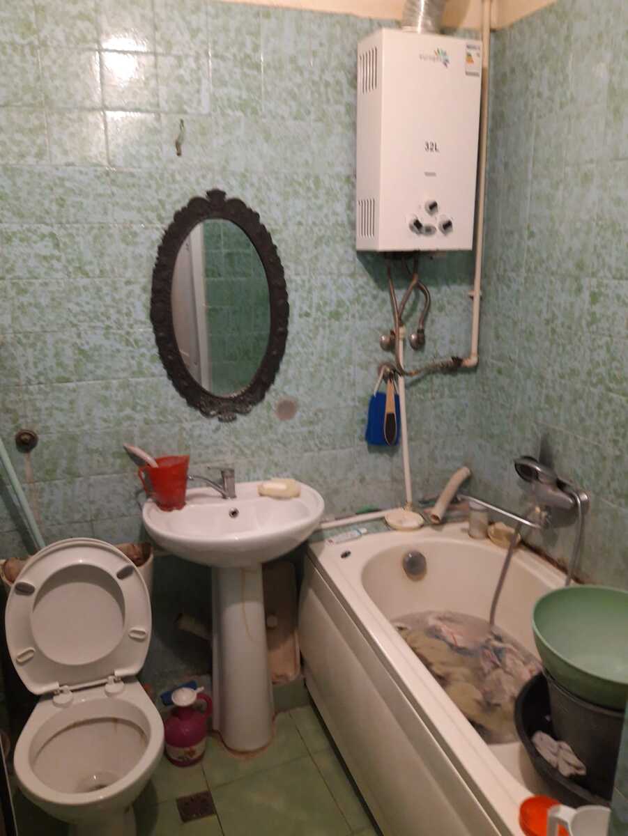Satılır 1 otaqlı köhnə tikili 42 m² — Mənzil, Bakı (2)