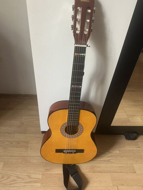 Klassik akustik gitara – Midex - Brend/model: Midex (etiket “Made in — Digah